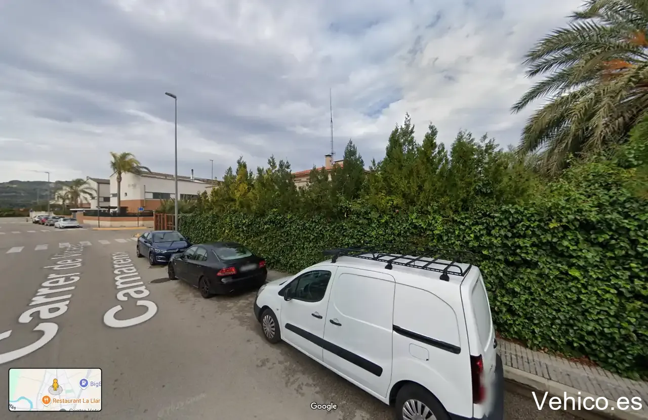 Electric Vehicle Charging Station