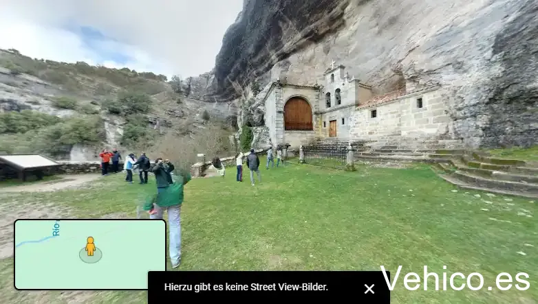 Aparcamiento Ermita San Bernabé y Cueva Palomera