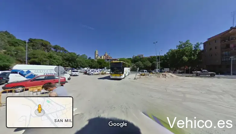 Calle Cuesta de los Hoyos Parking