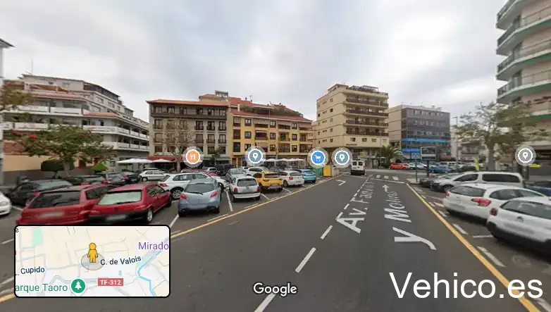 Plaza Constitucion, 6 Parking