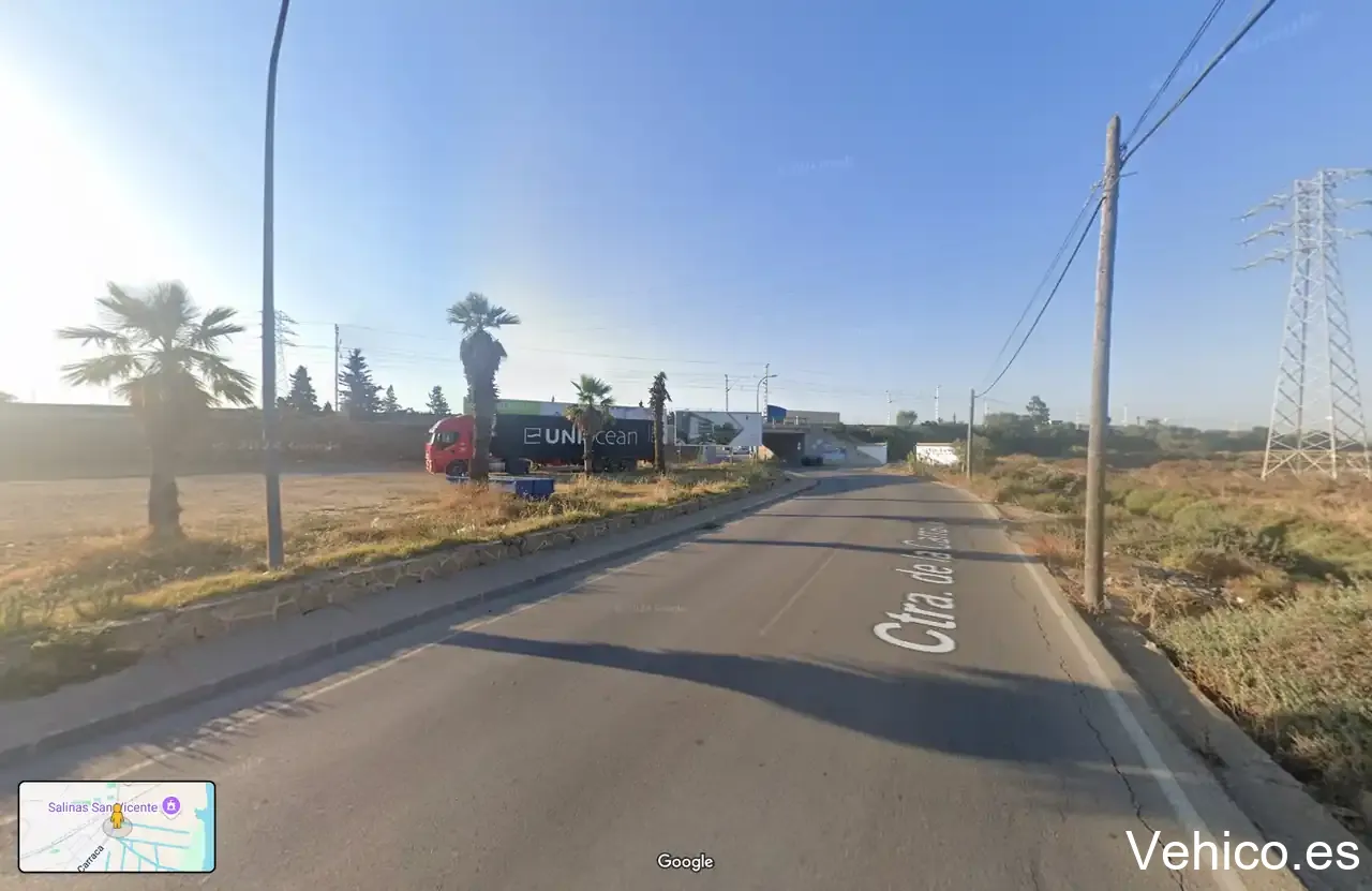 Aparcamiento asfaltado La Carraca