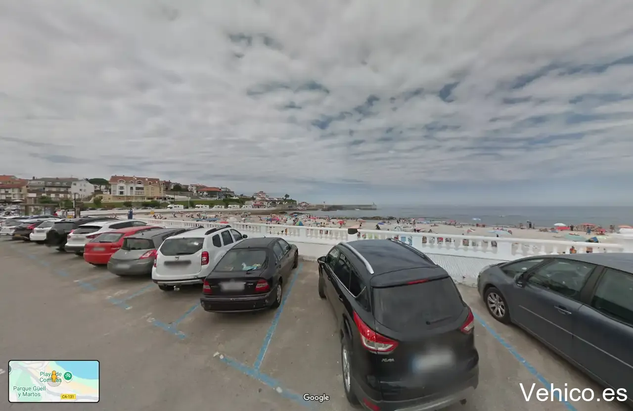 Aparcamiento de la playa de Comillas