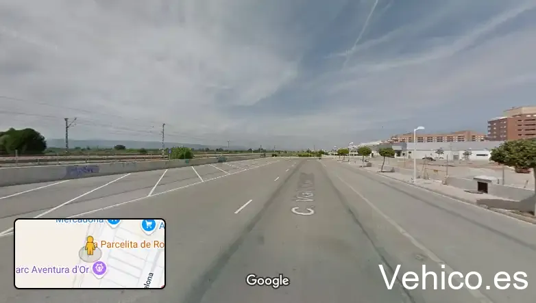 Aparcamiento autobús, camper, autocaravana.