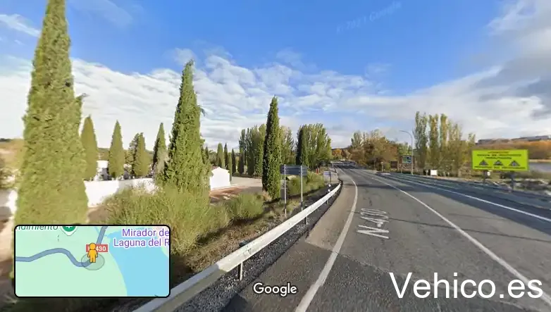 Aparcamiento del Cementerio Municipal de Ruidera.
