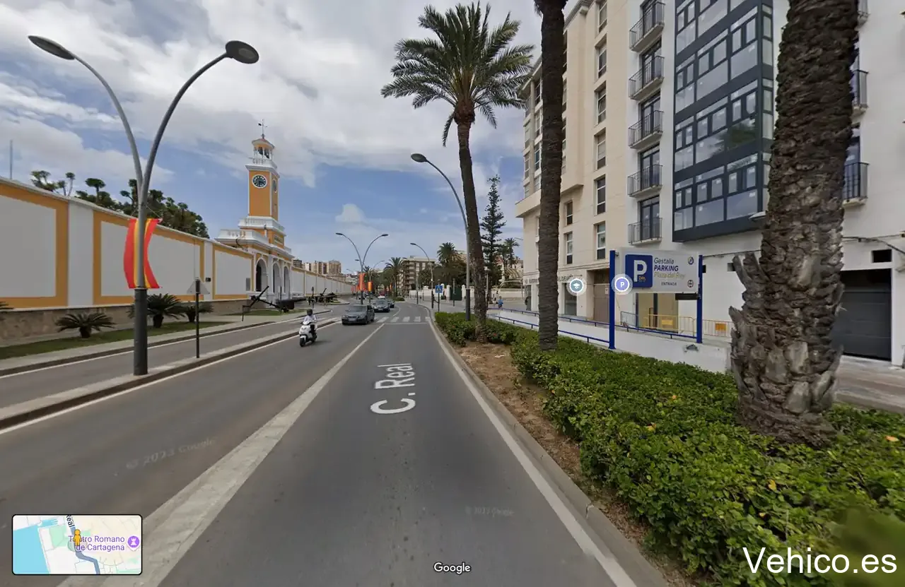 Plaza del Rey parking