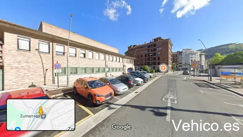Estaciones de las Plaza, 4 Garage