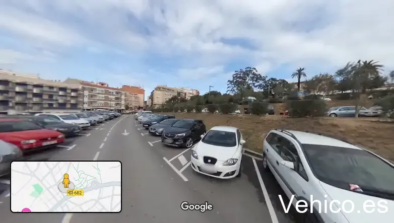 Avinguda del Puig de Castellet, 80 Parking
