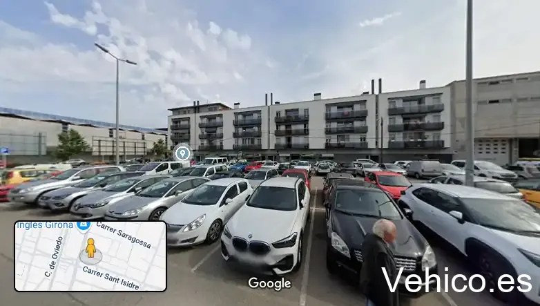 Carrer Carles Rahola, 13 Parking