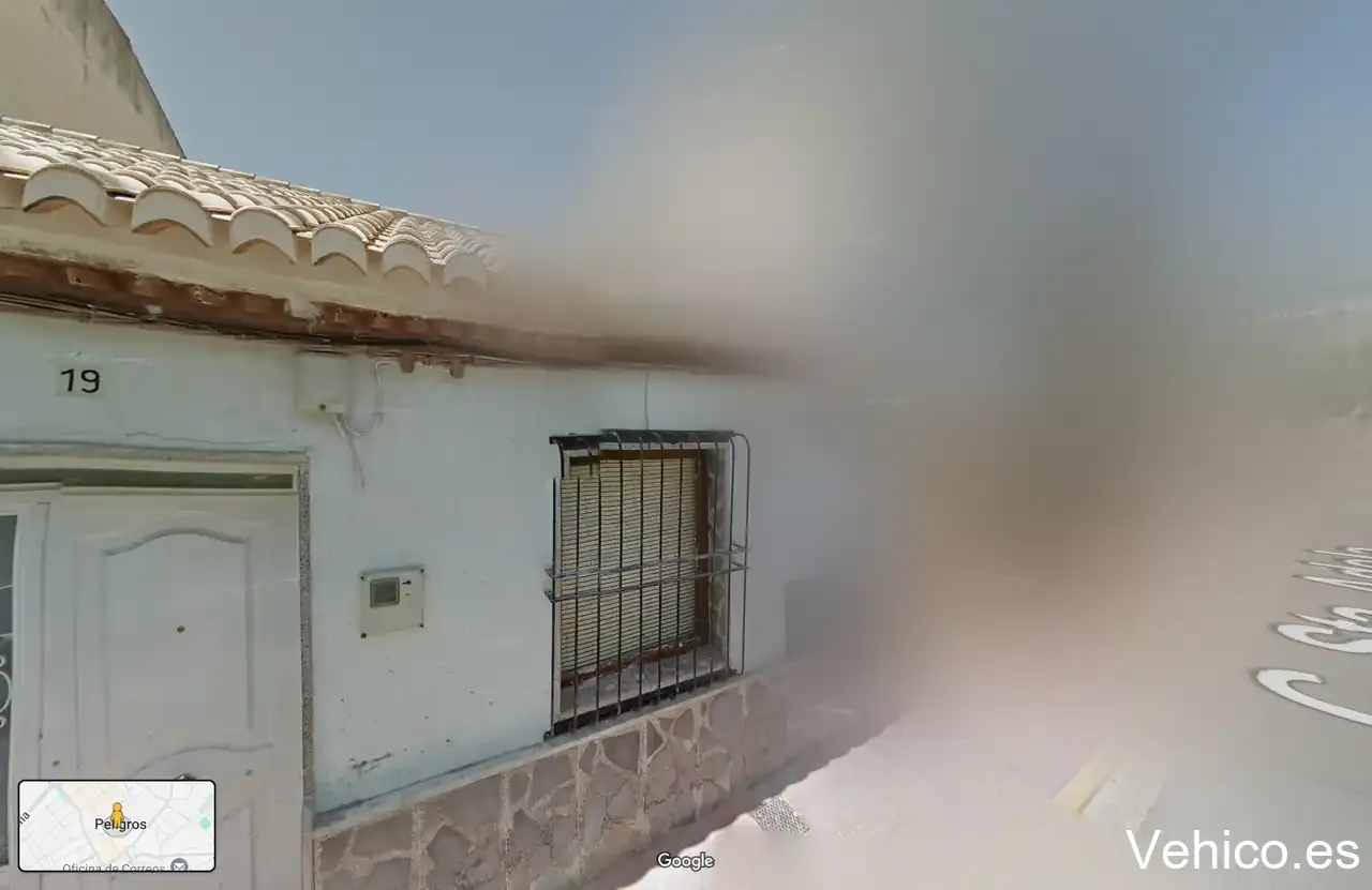 Aparcamientos y Trasteros Santa Adela