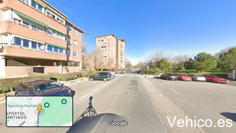 Calle de Monóvar, 17 Parking