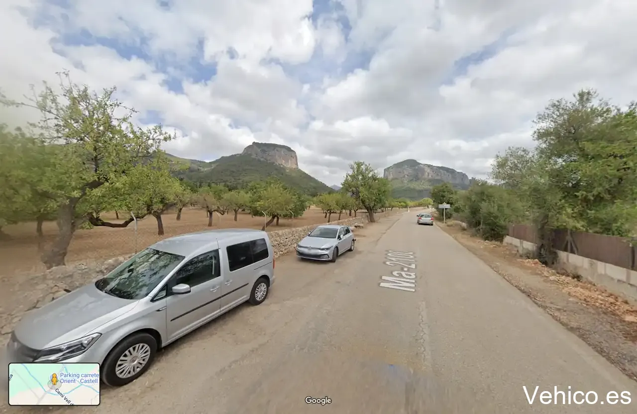 Parking carretera Orient - Castell