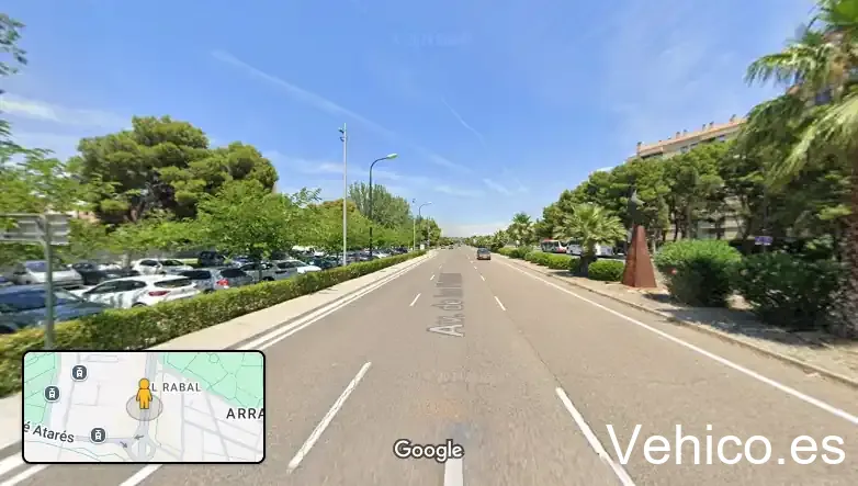 Av. los Pirineos, 6 Parking