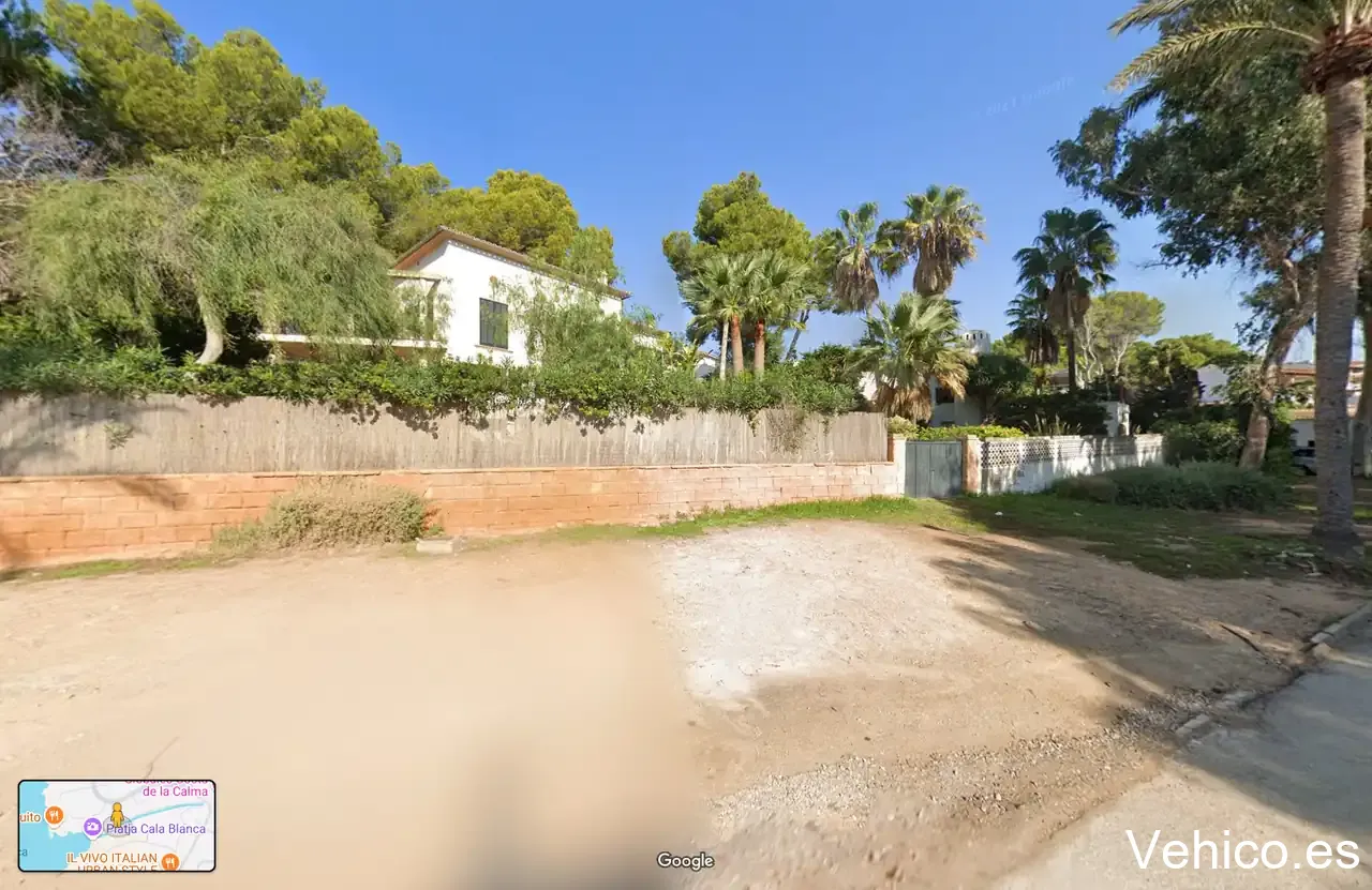 Parking Cala Blanca