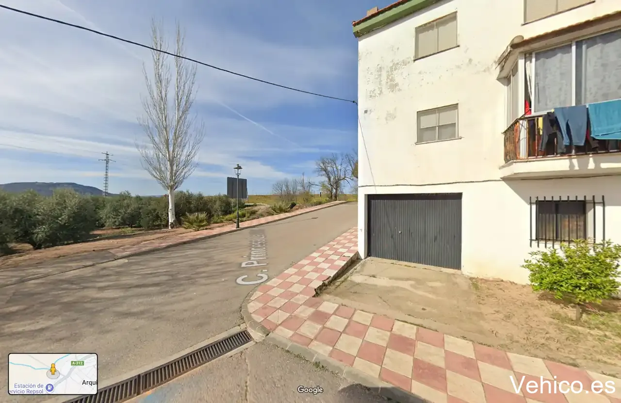 Garaje 8
