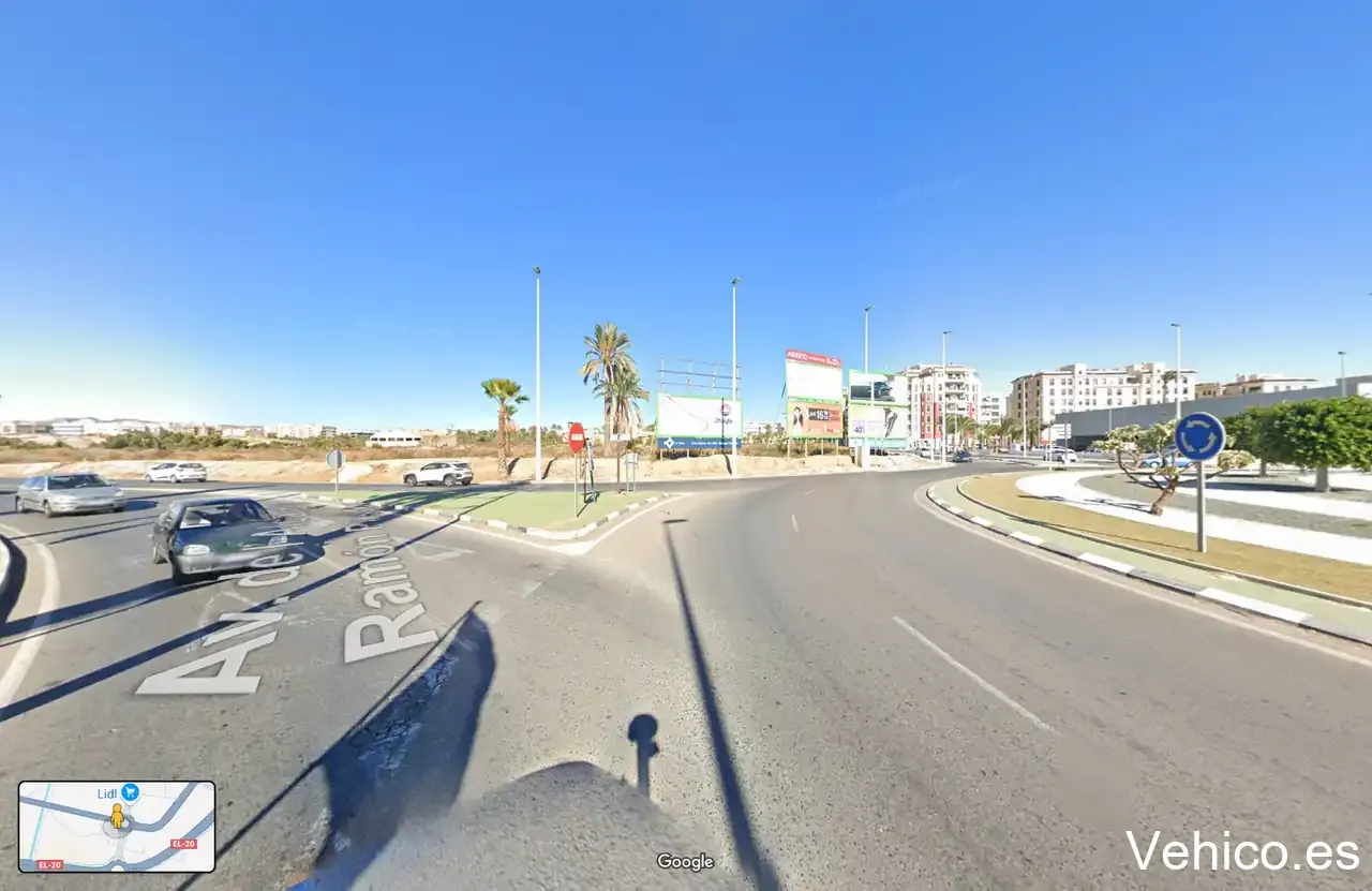Aparcamiento Estación de Servicio Repsol