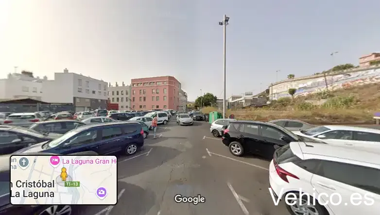 Camino San Roque, 2 Parking