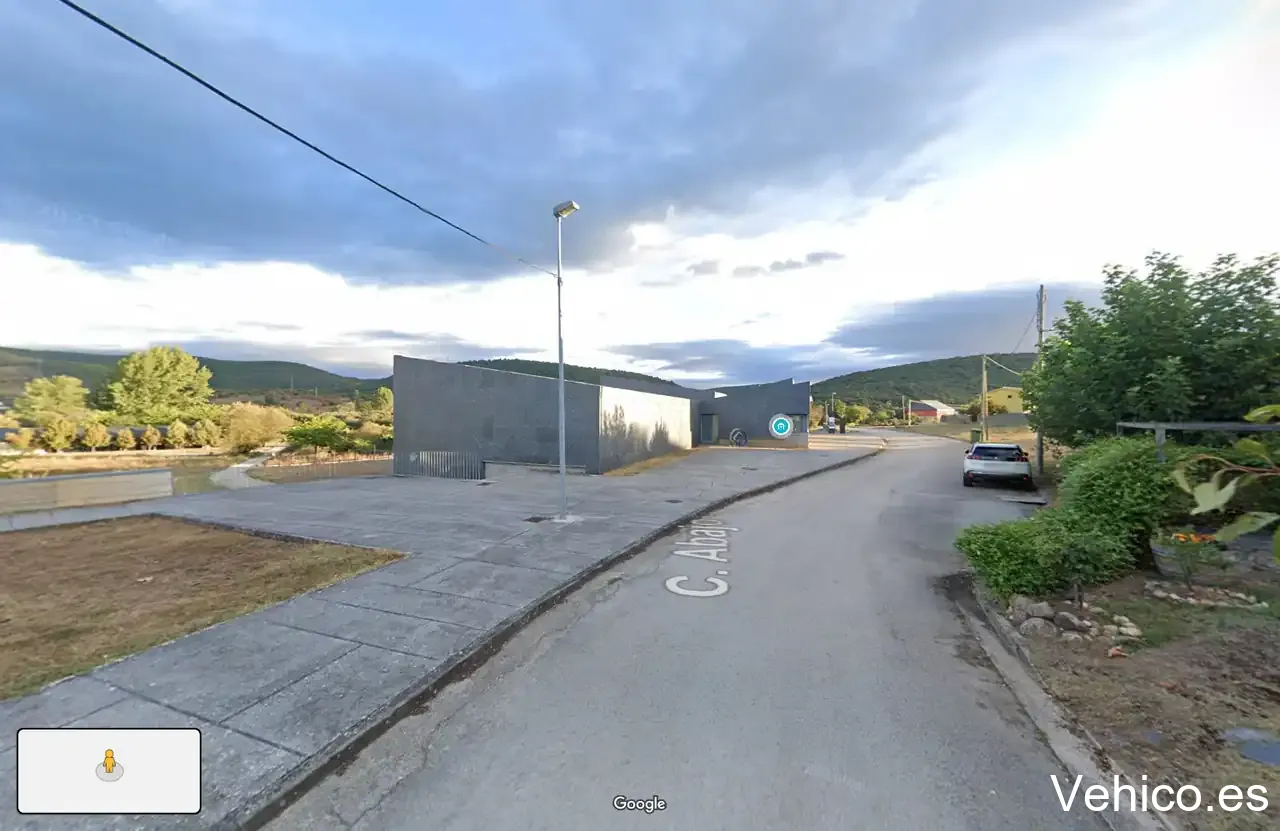 Zona de recreo y baño Lago Carucedo