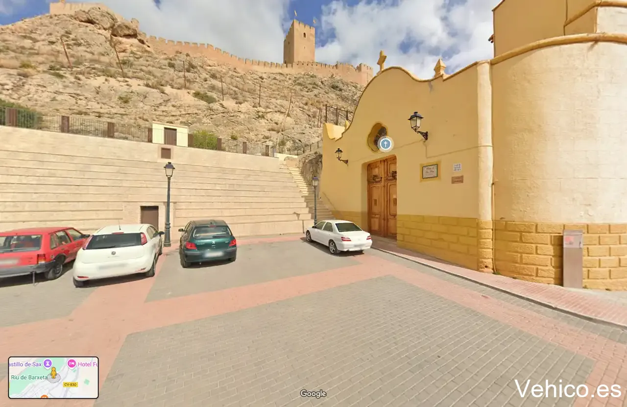 Aparcamiento para subir al castillo