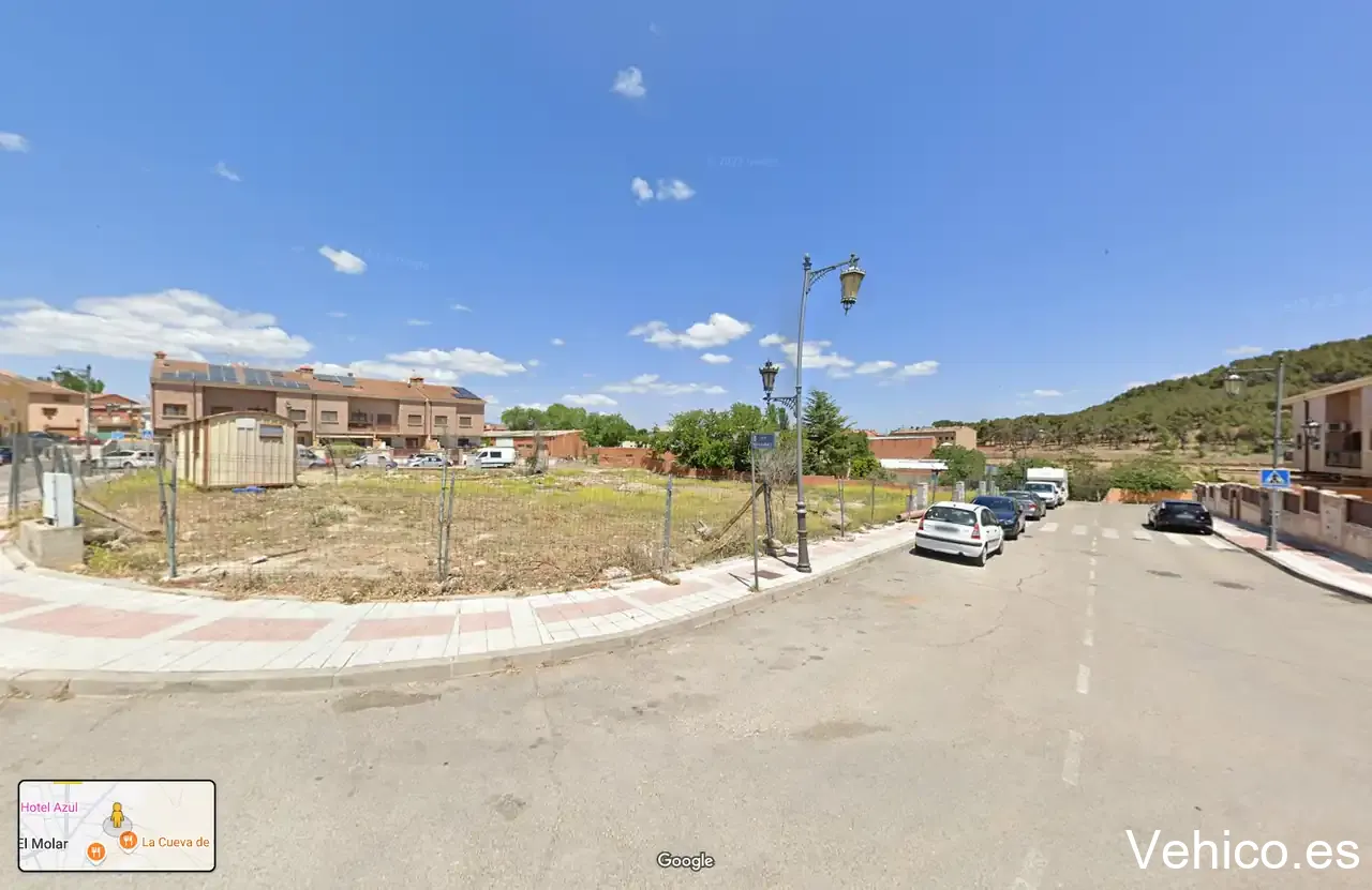 Aparcamiento público cuevas del Molar