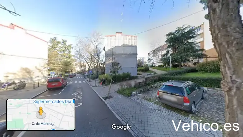 Calle de Badalona, 15 Parking