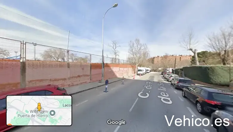 Calle de Ramón Gómez de la Serna, 79 Parking