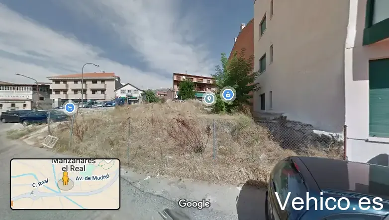 Parking público junto al centro del pueblo