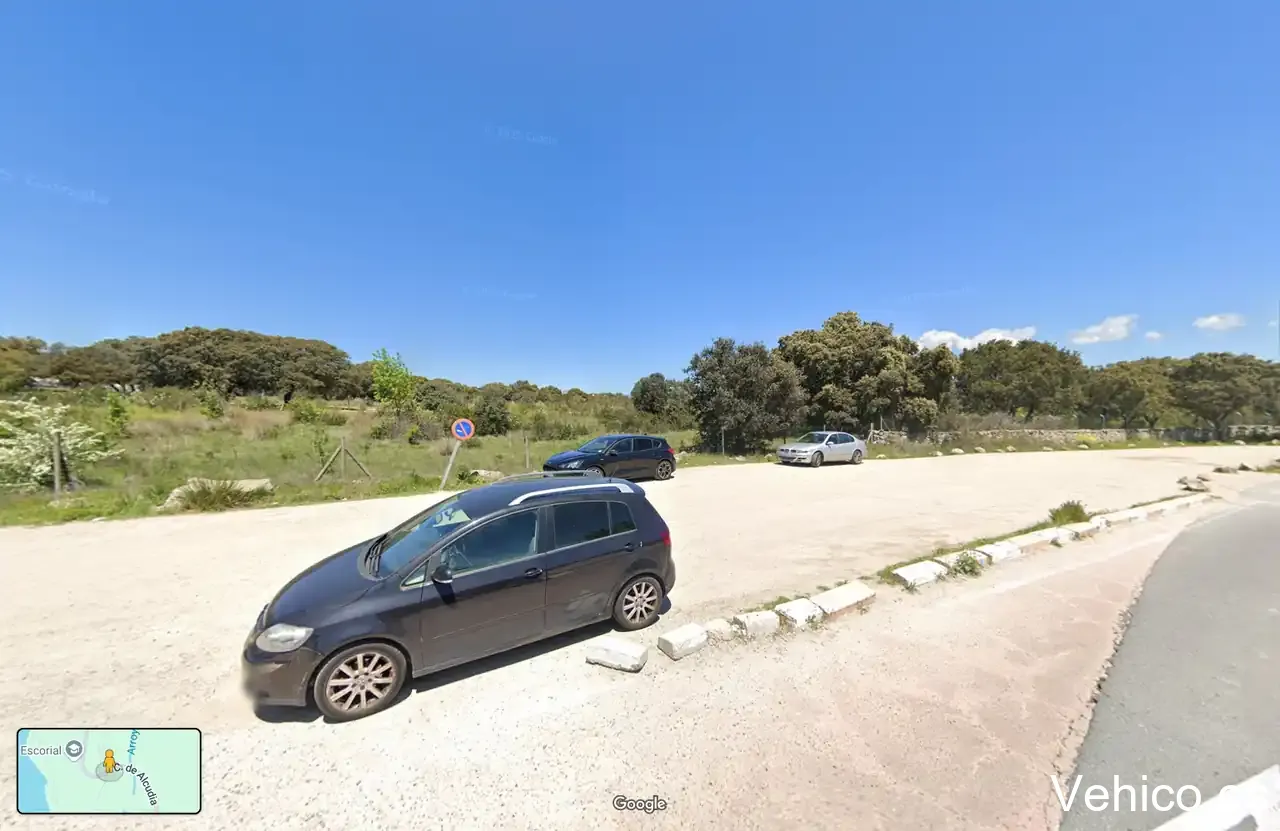 Parking embalse de escorial