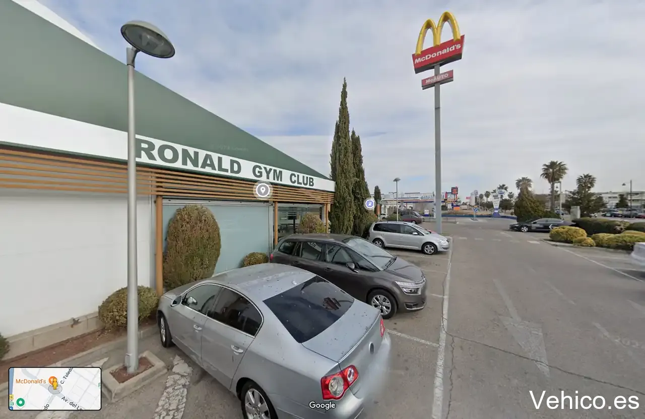 Aparcamiento Clientes McDonald’s