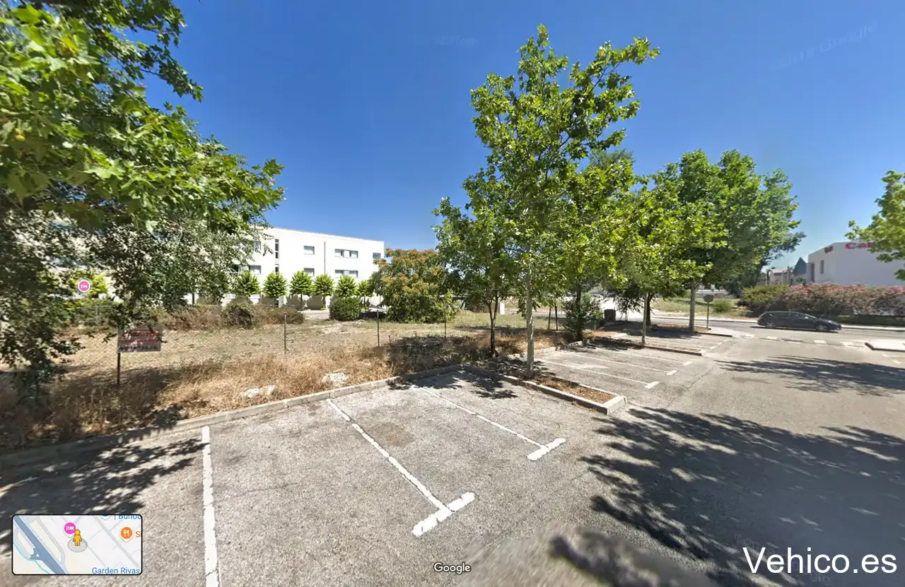 Av. de la Técnica, 10 Parking