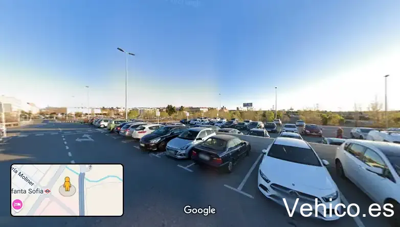 Paseo de Europa, 36 Parking