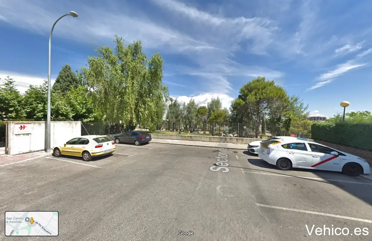 Parking exterior CEHS