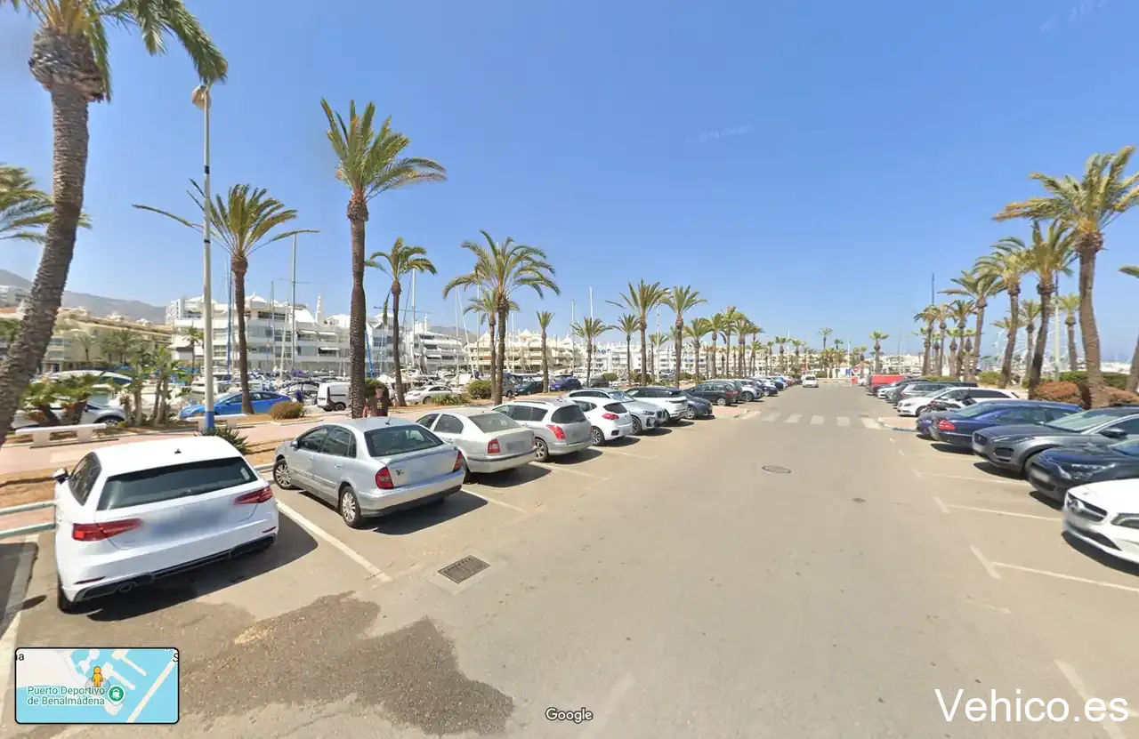 Aparcamiento Puerto Marina
