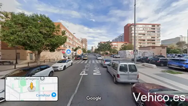 Estacionamiento para biblioteca y universidad
