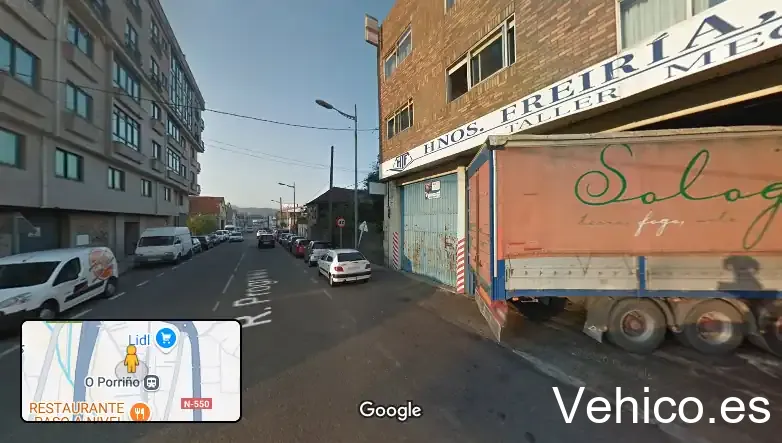 Aparcadoiro público.