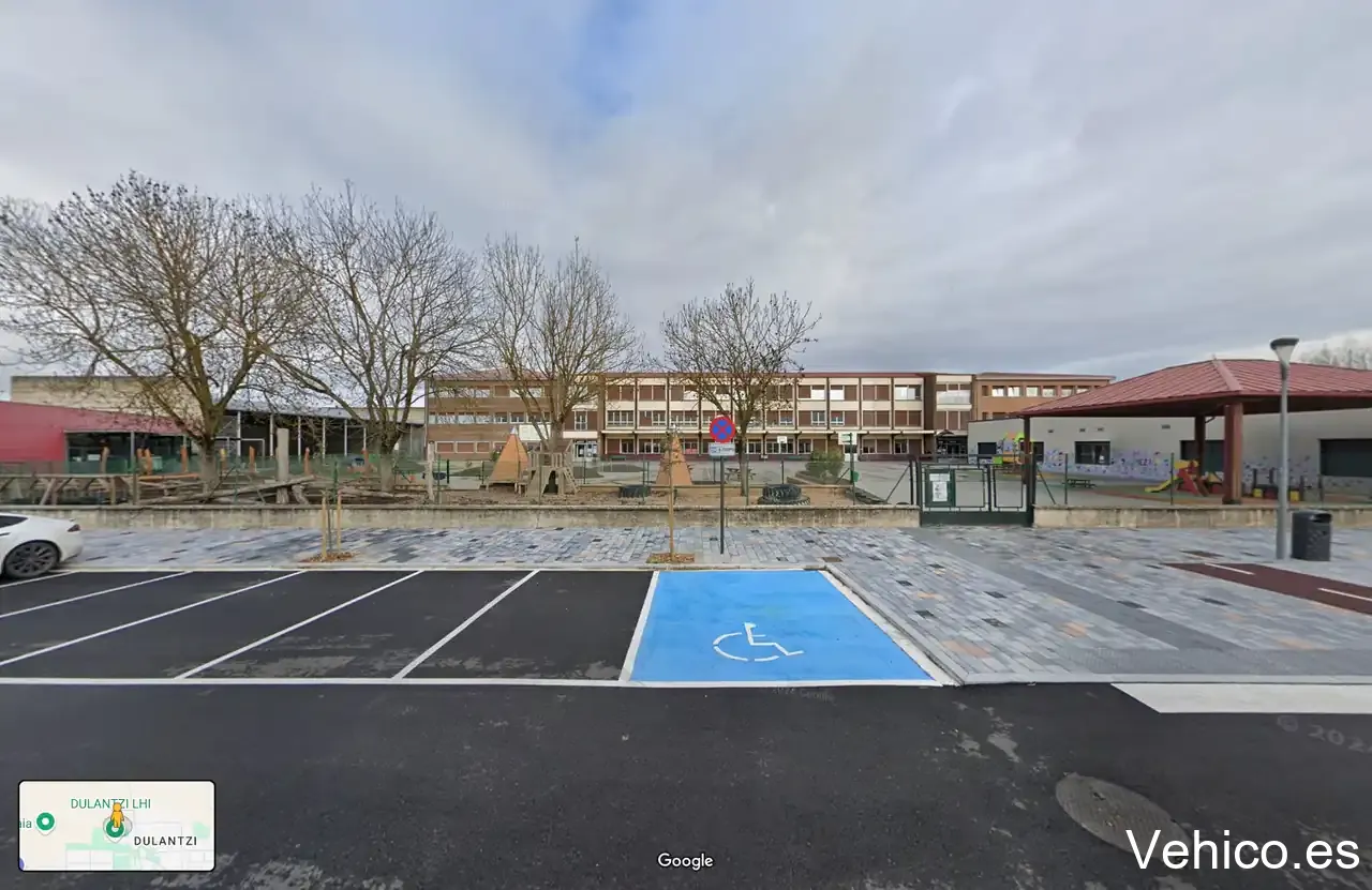 Nuestra Señora de Aiala Kalea, 18 Parking