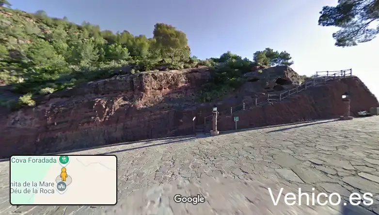 Aparcament de l'Ermita de la Mare de Déu de la Roca