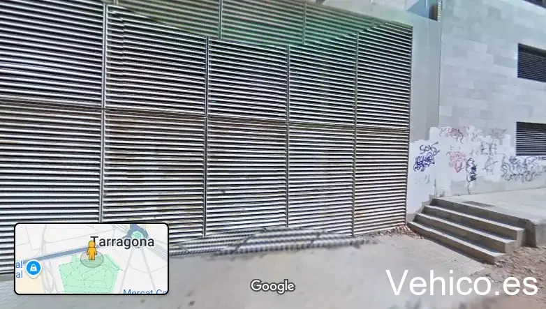 Av. de Roma, 8 Garage