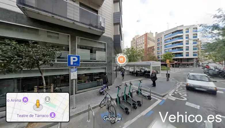 [P] Zona d'aparcament reservada per a motos