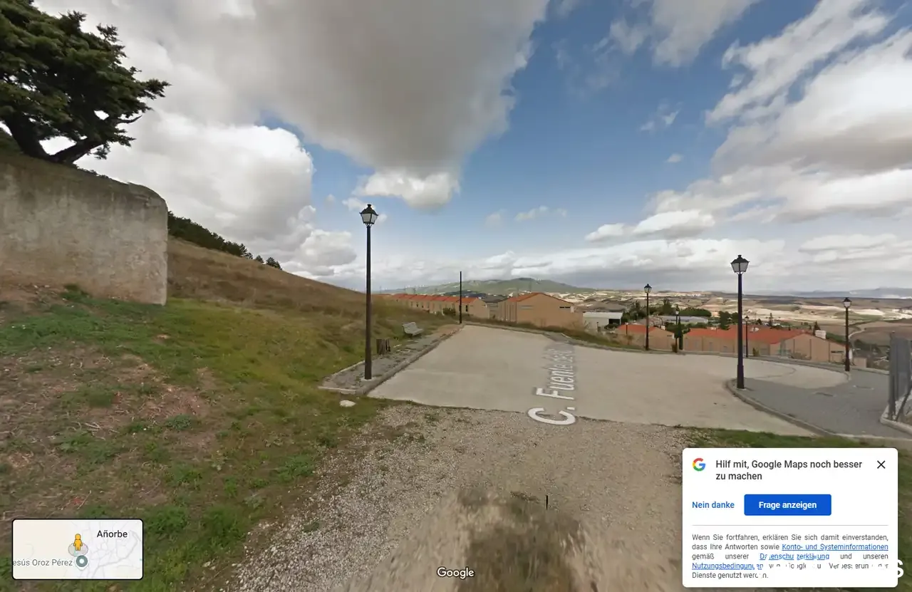 Aparcamiento del Cementerio Municipal de Añorbe.