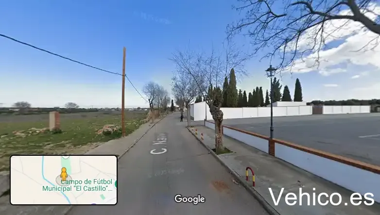 Aparcamiento, cementerio.