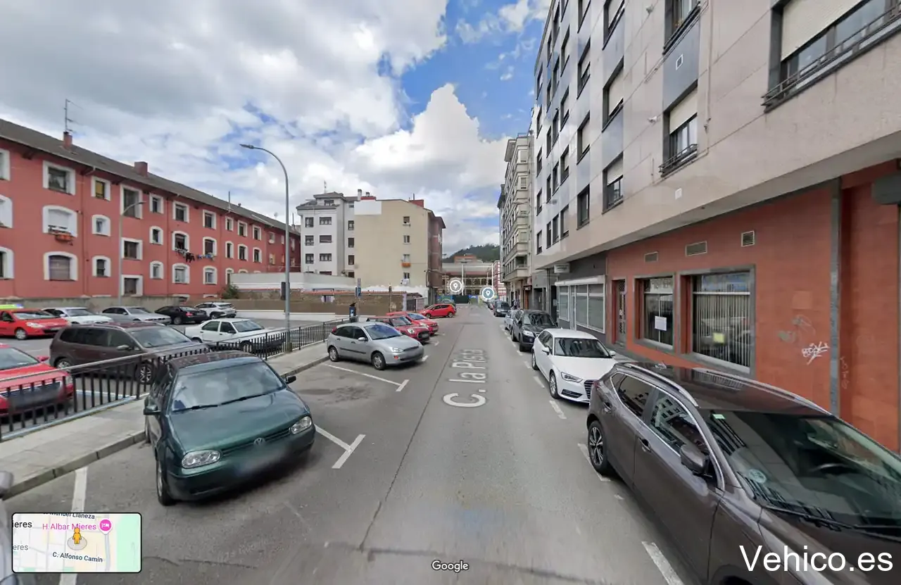 La Pista Parking