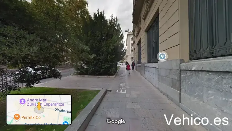 Calle del Marqués de Estella Garage