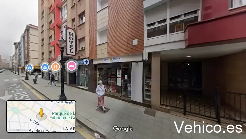 Calle Marqués de Casa Valdés Garage