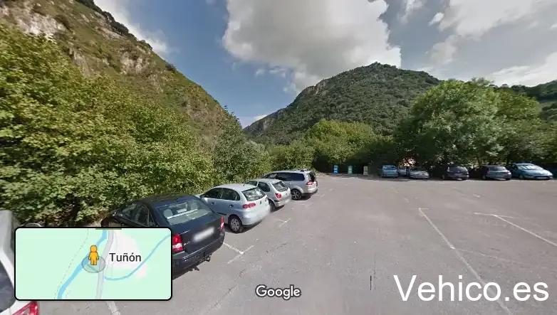 Aparcamiento de la Ruta del Oso