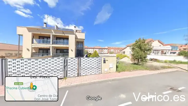 Aparcamiento de la piscina cubierta municipal