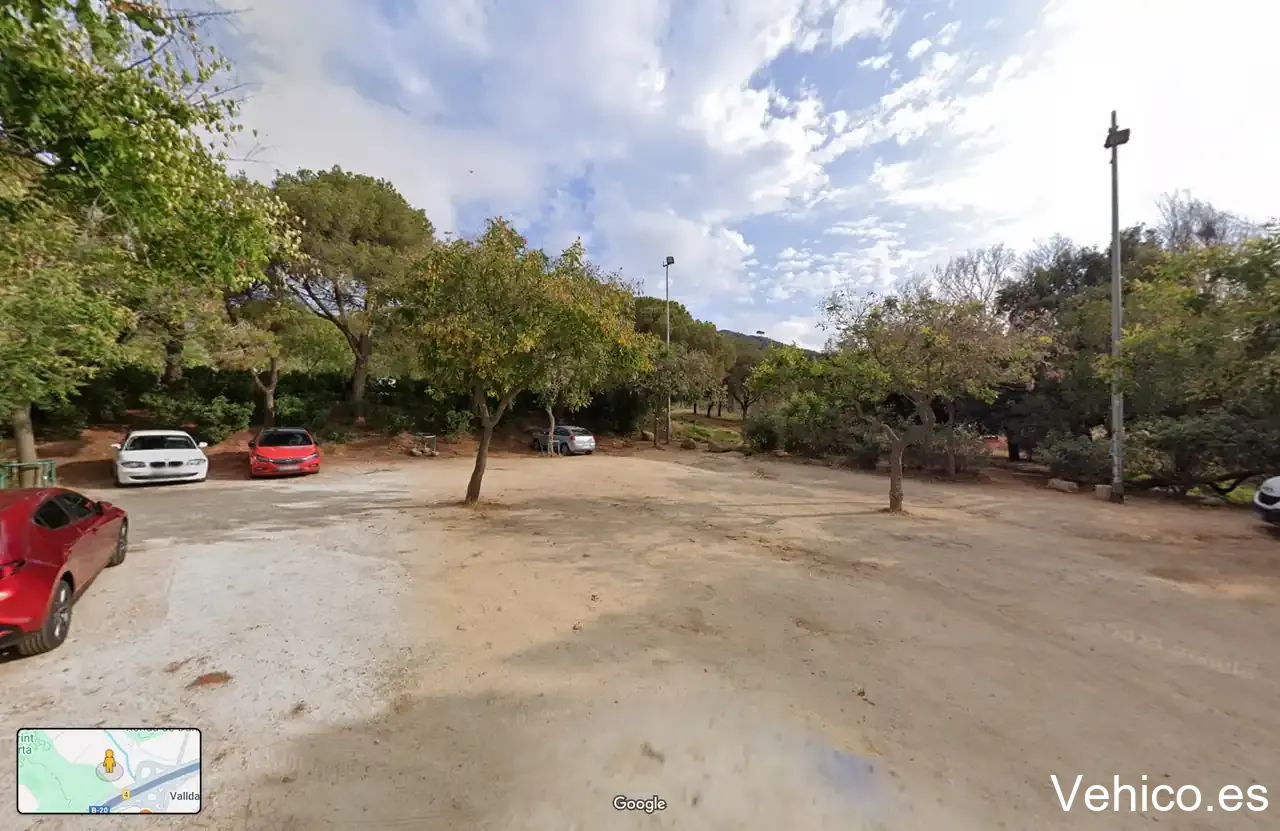 Carrer Germans Desvalls, 6 Parking