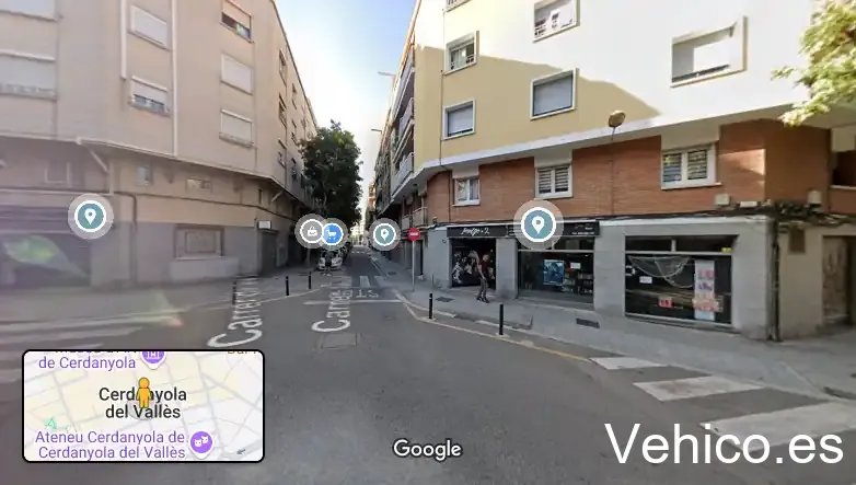 [P] Zona d'aparcament reservada per a motos