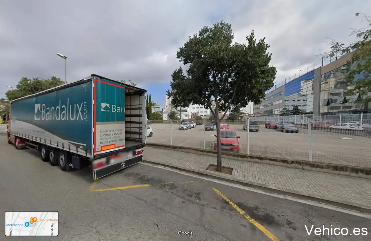 Parking Publico al lado mercadona