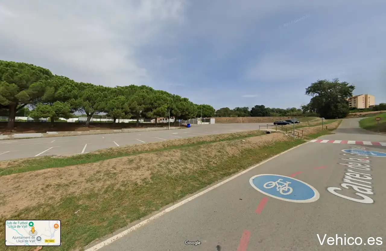Pàrquing del davant del Club de Futbol Lliçà de Vall