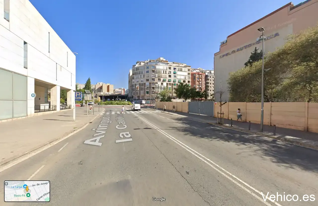 Aparcament Centre Comercial La Farga